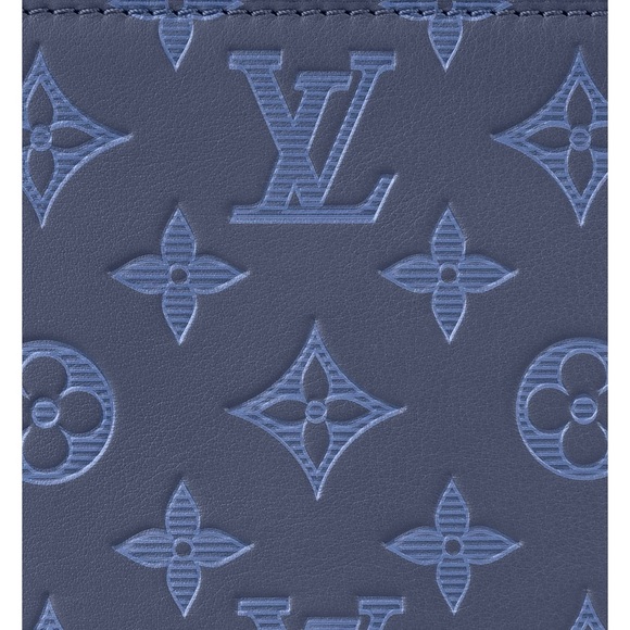 Louis Vuitton Duo Messenger Bag in Blue (Used) - Picture 5 of 5